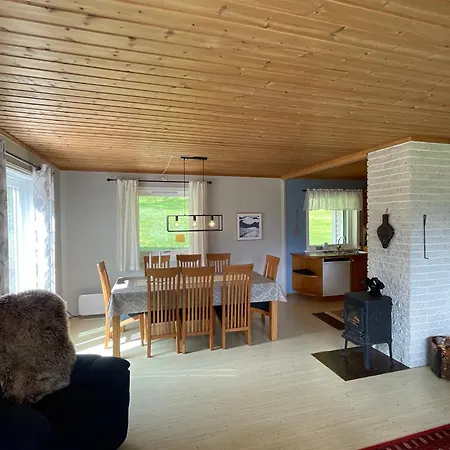 Spacious House With Fjordview *