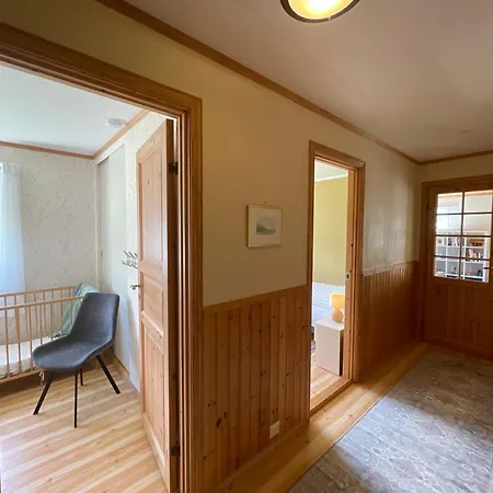 펜션 Spacious House With Fjordview *