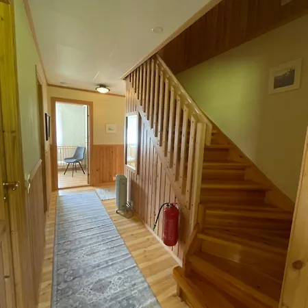 Spacious House With Fjordview 펜션 Lauvstad